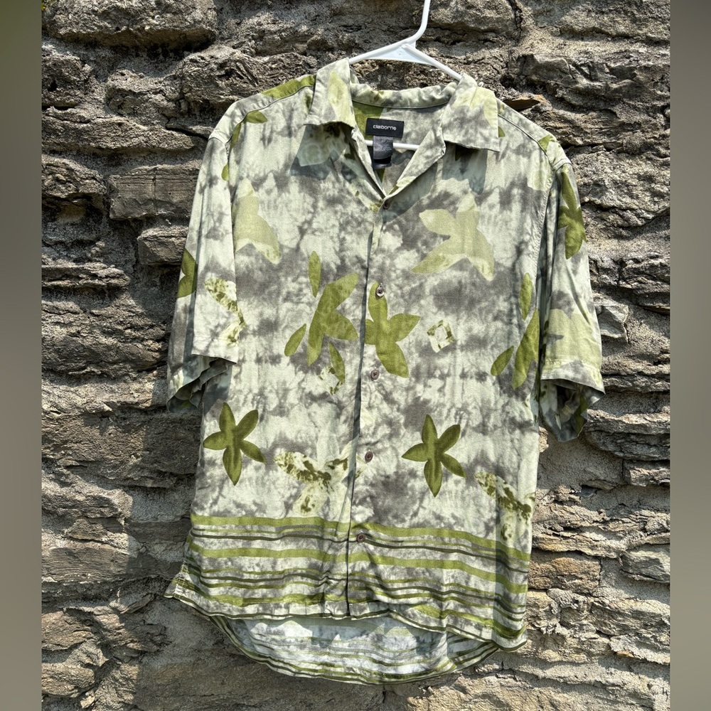 Claiborne Men's Shirt size M